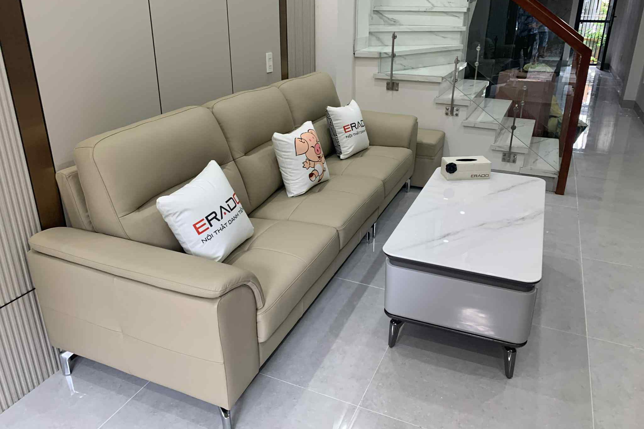 ERADO BÀN GIAO COMBO SOFA BÀN TRÀ CHO CĂN HỘ GIA ĐÌNH CHỊ HIỀN - HOÀI ĐỨC